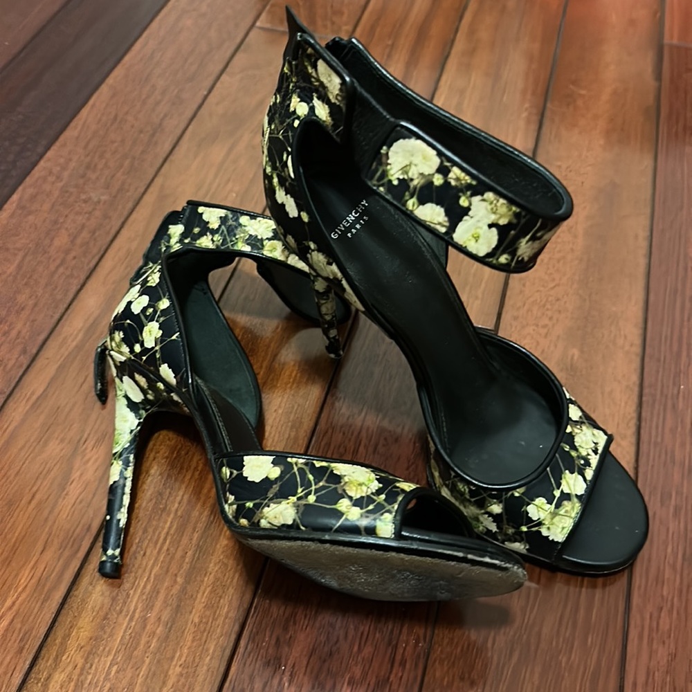 Givenchy Floral Sandal Heels 6.5 - Picture 2 of 12